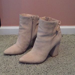 Suede pointed toe booties ❤️